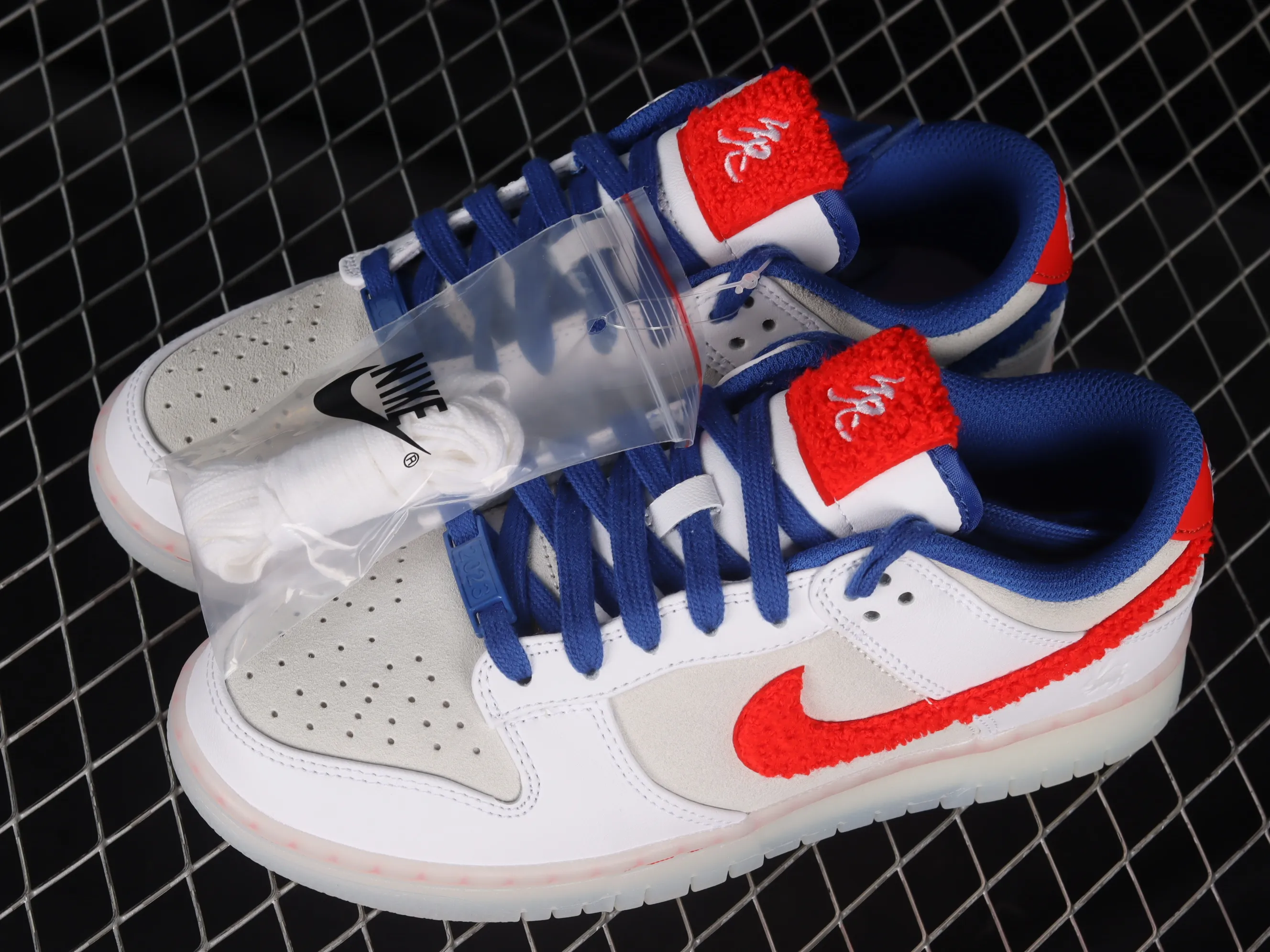 All Categories Nk SB Dunk Series Nk SB Dunk Low Low-top sneakers C version Nk SB Dunk Low "Year of the Rabbit" Year of the Rabbit limited SB low-top casual sneakers FD4203-161